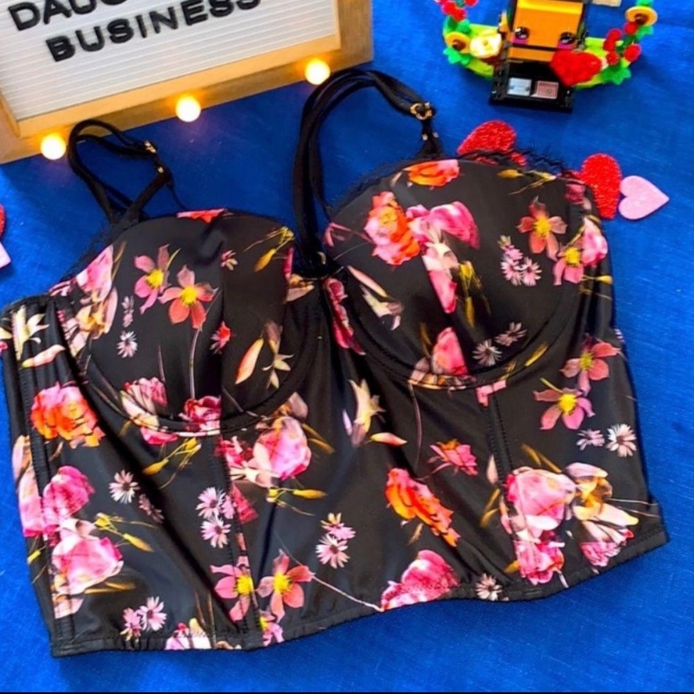 ❗️SOLD❗️NWT VICTORIA’S SECRET BUSTIER